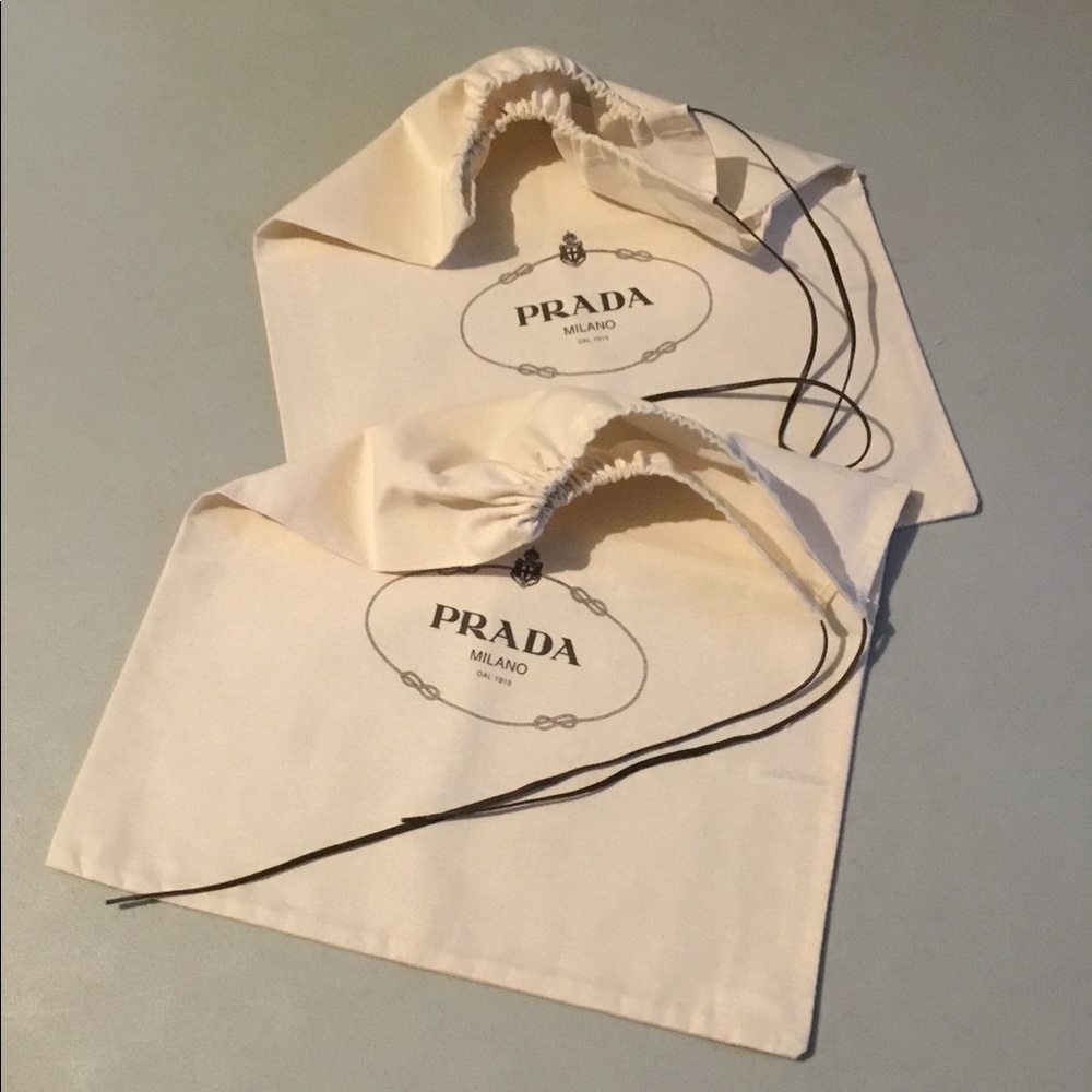 PRADA - Picture 4 of 7